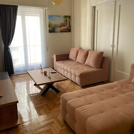 Spacious Apartment Near Panormou Metro Athen Exterior foto