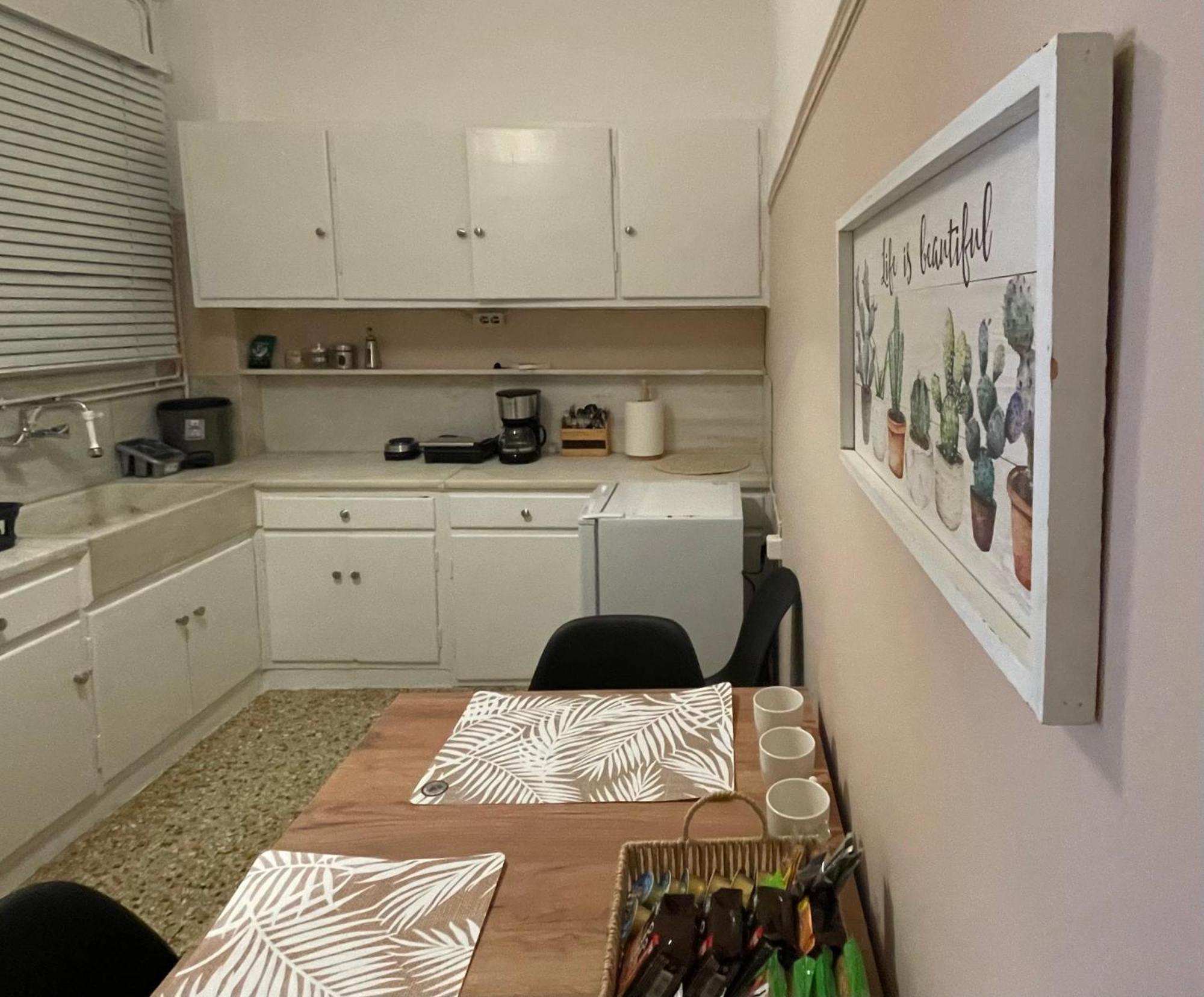 Spacious Apartment Near Panormou Metro Athen Exterior foto