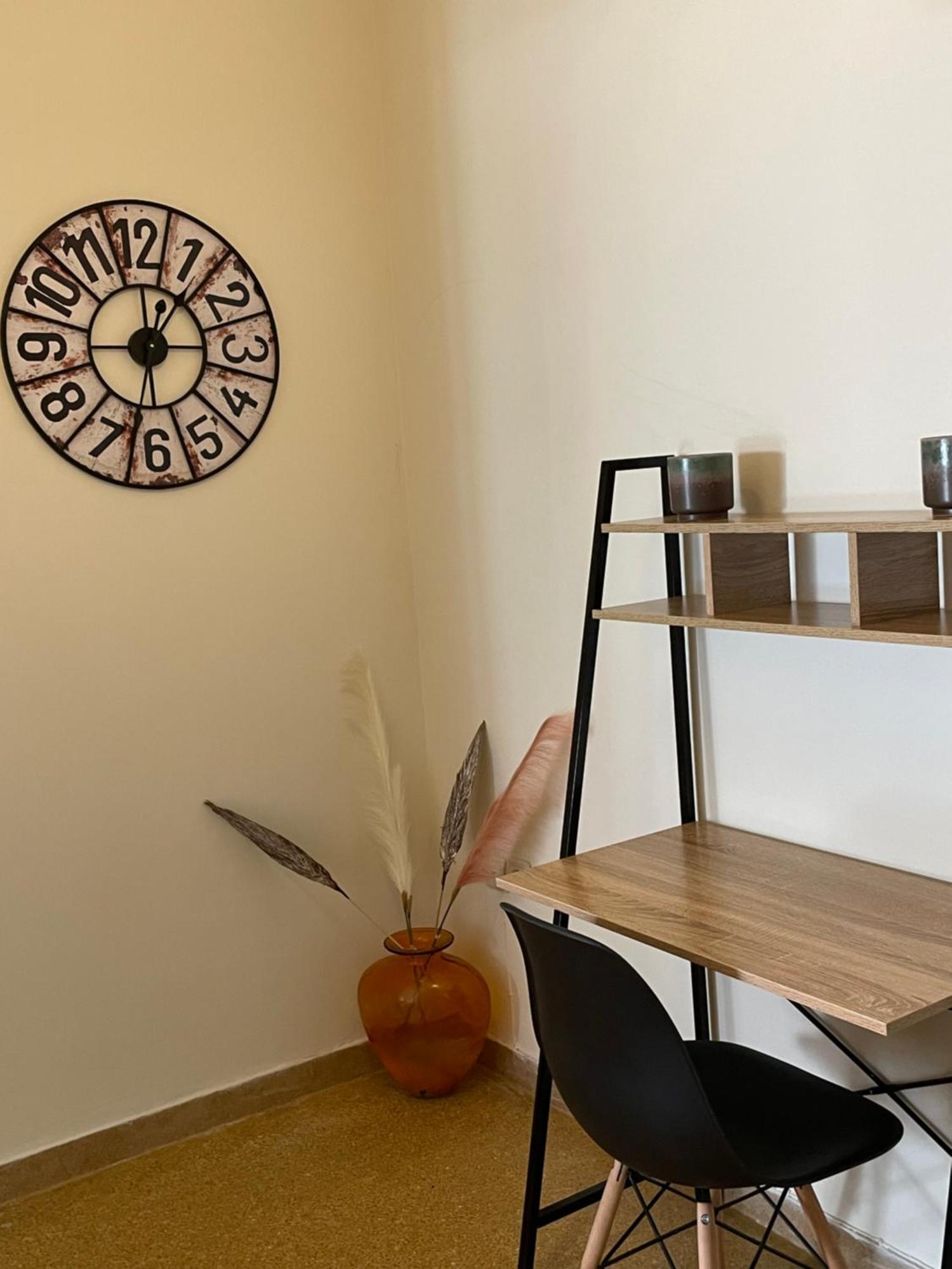 Spacious Apartment Near Panormou Metro Athen Exterior foto
