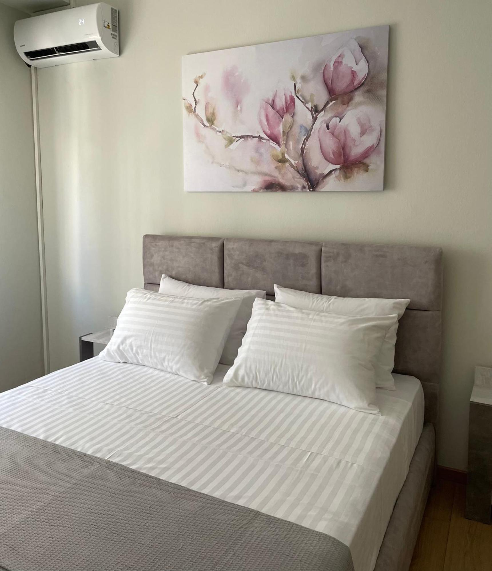 Spacious Apartment Near Panormou Metro Athen Exterior foto